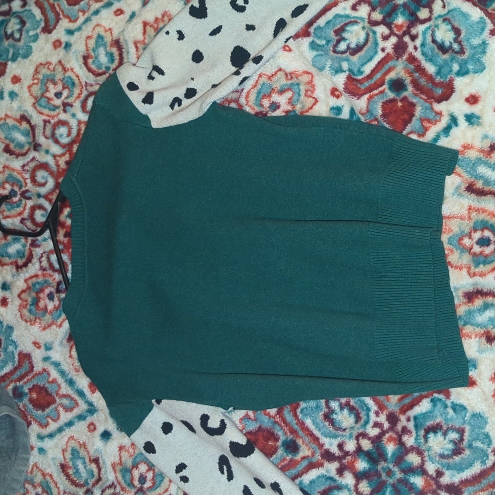 Sweater - Picture 2 of 3